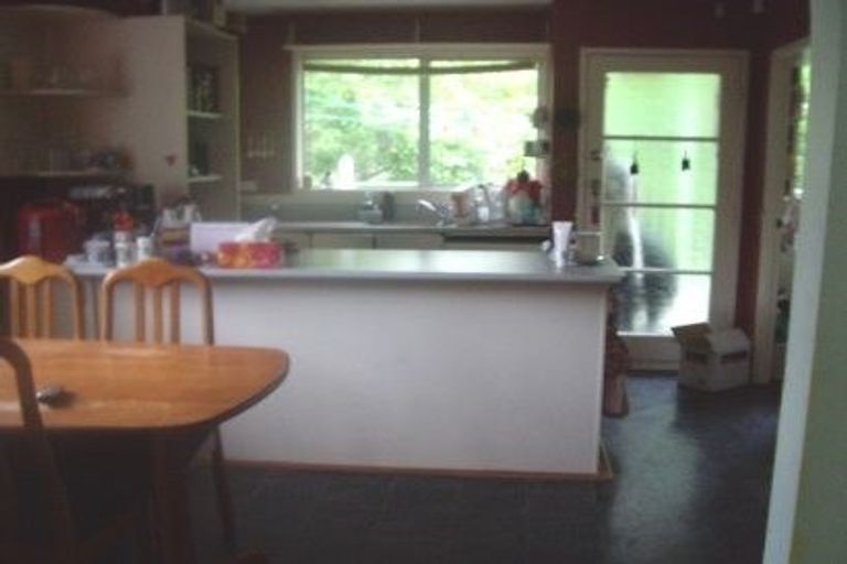 Photo of property in 31 Lavery Place, Sunnynook, Auckland, 0632