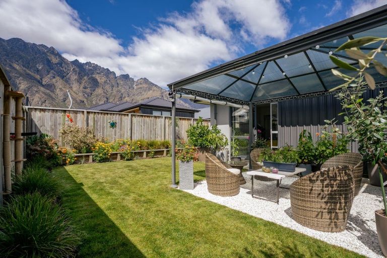 Photo of property in 39 Howden Drive, Jacks Point, 9371