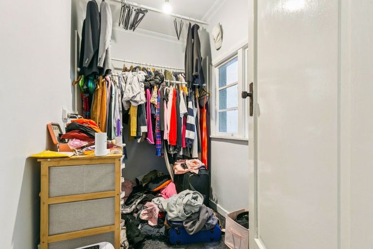 Photo of property in 79 Garden Road, Northland, Wellington, 6012