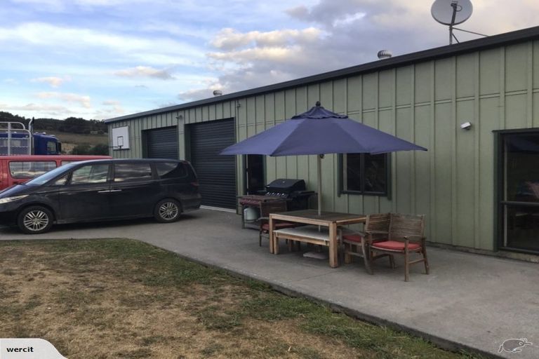 Photo of property in 245a Muriwai Valley Road, Muriwai, Waimauku, 0881