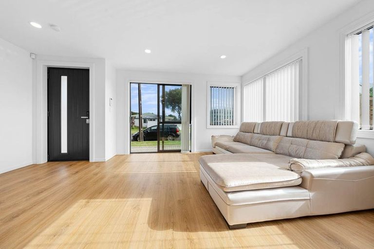 Photo of property in 1/2 Dolphin Street, Pakuranga, Auckland, 2010