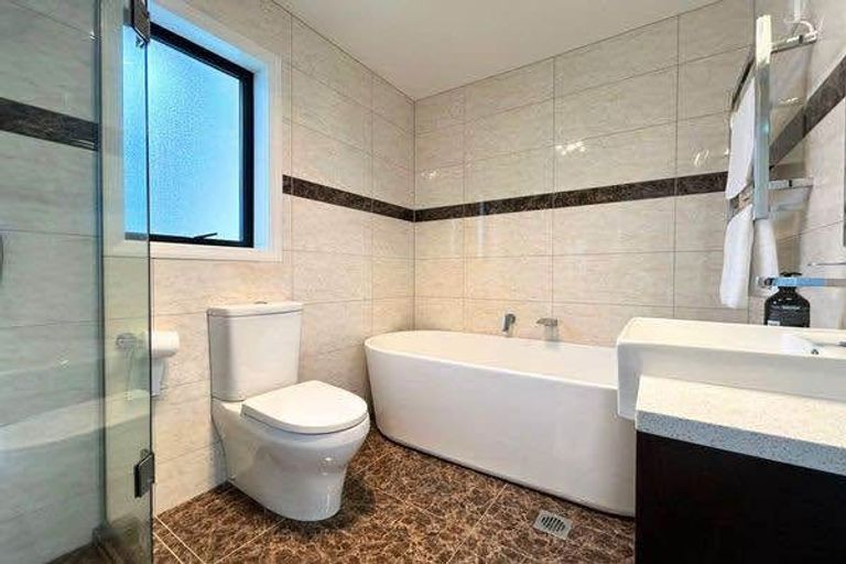 Photo of property in 347 Pinecrest Drive, Gulf Harbour, Whangaparaoa, 0930