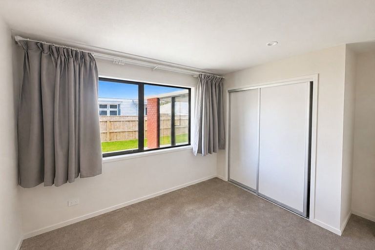 Photo of property in 5 Wheeler Place, Upper Vogeltown, New Plymouth, 4310