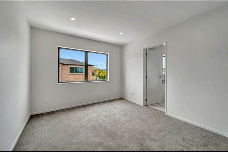 Photo of property in 24b Fernaig Street, Papakura, 2110