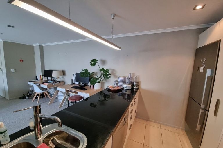 Photo of property in Bellagio Apartments, 5e/39 Taranaki Street, Te Aro, Wellington, 6011