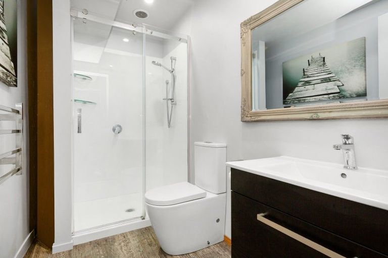 Photo of property in 3a Whiorau Grove, Lowry Bay, Lower Hutt, 5013