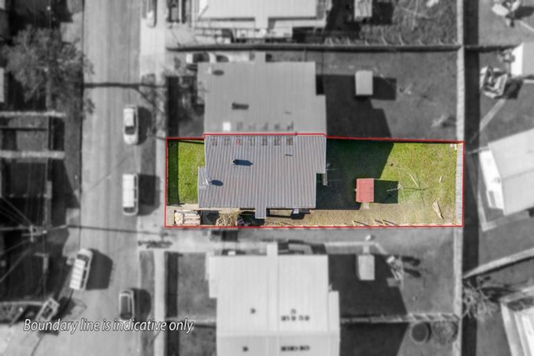 Photo of property in 35 Hanson Grove, Stokes Valley, Lower Hutt, 5019