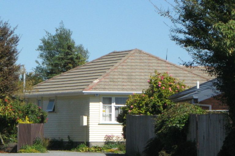 Photo of property in 19 Grimseys Road, Redwood, Christchurch, 8051