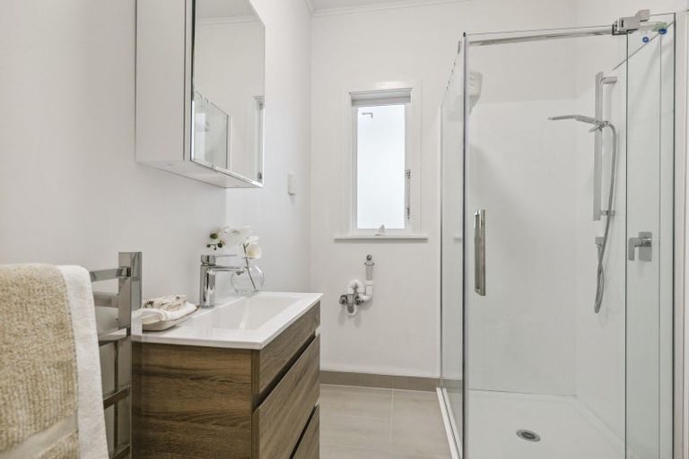 Photo of property in 337 Karori Road, Karori, Wellington, 6012