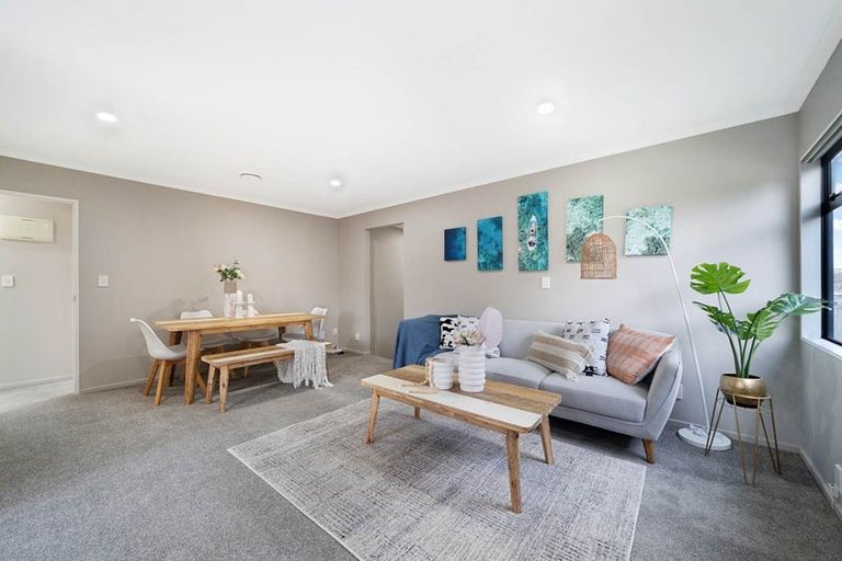 Photo of property in 32d Gifford Road, Papatoetoe, Auckland, 2025