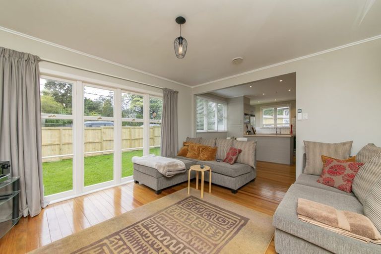 Photo of property in 163 Atkinson Road, Titirangi, Auckland, 0604