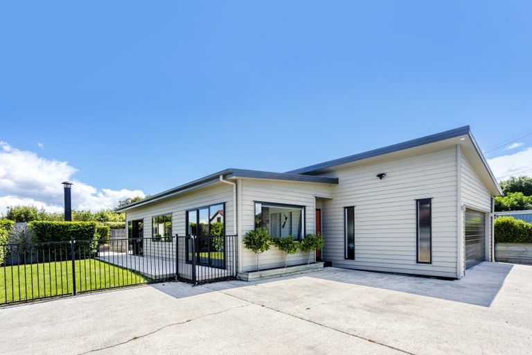 Photo of property in 32a Bath Street, Brighton, Dunedin, 9035