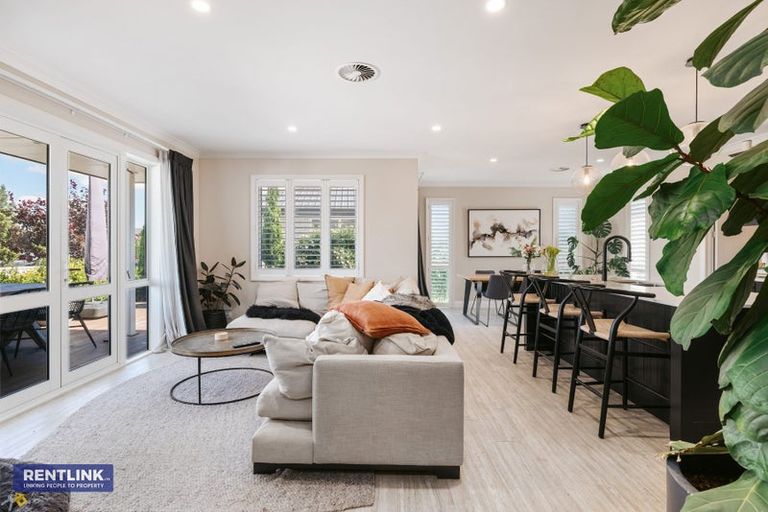 Photo of property in 17 Matepu Crescent, Pyes Pa, Tauranga, 3112