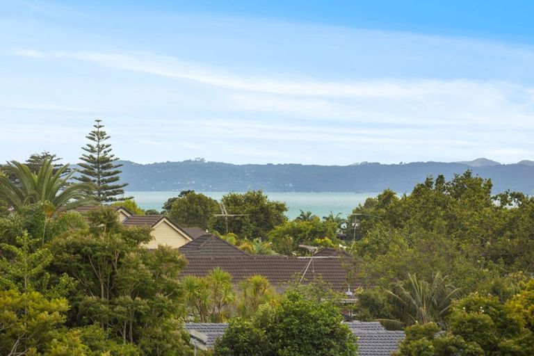 Photo of property in 9e Glenfern Road, Mellons Bay, Auckland, 2014