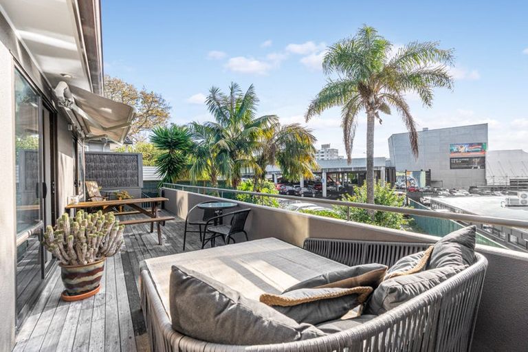 Photo of property in 3/5 Campbell Road, Takapuna, Auckland, 0622