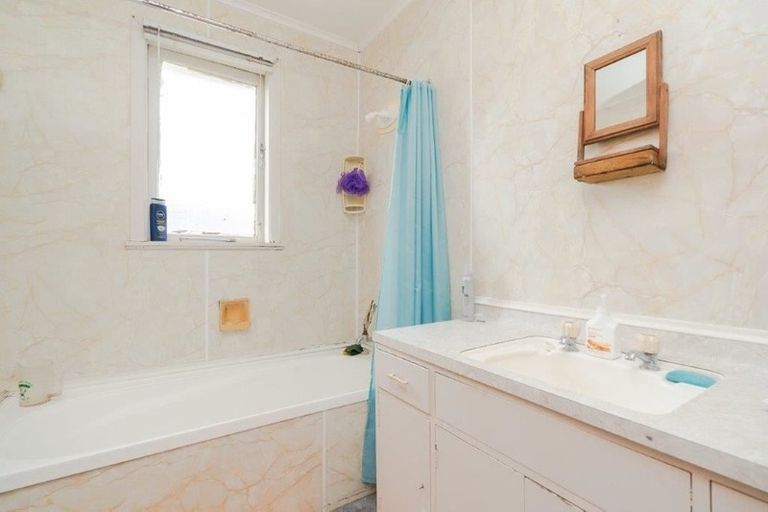 Photo of property in 11 Dalesford Street, Silverdale, Hamilton, 3216