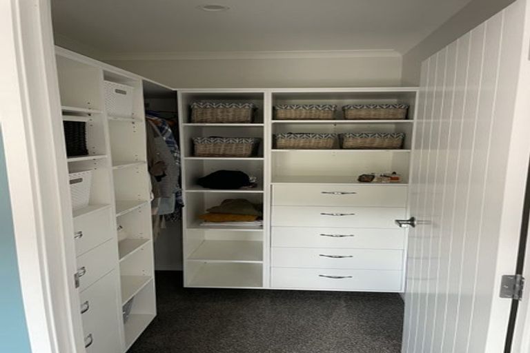 Photo of property in 13 Birdie Lane, Waiwhakaiho, New Plymouth, 4312