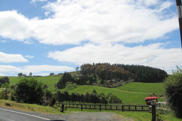 Photo of property in 424 Paparata Road, Bombay, 2675