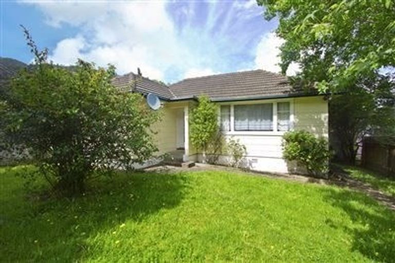 Photo of property in 204 Rata Street, Naenae, Lower Hutt, 5011