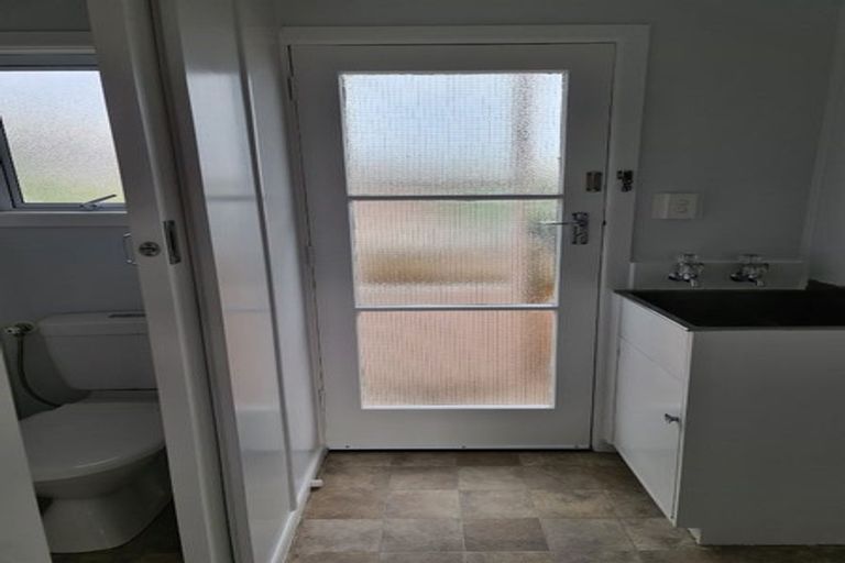 Photo of property in 28-30 Lake Pupuke Drive, Takapuna, Auckland, 0622