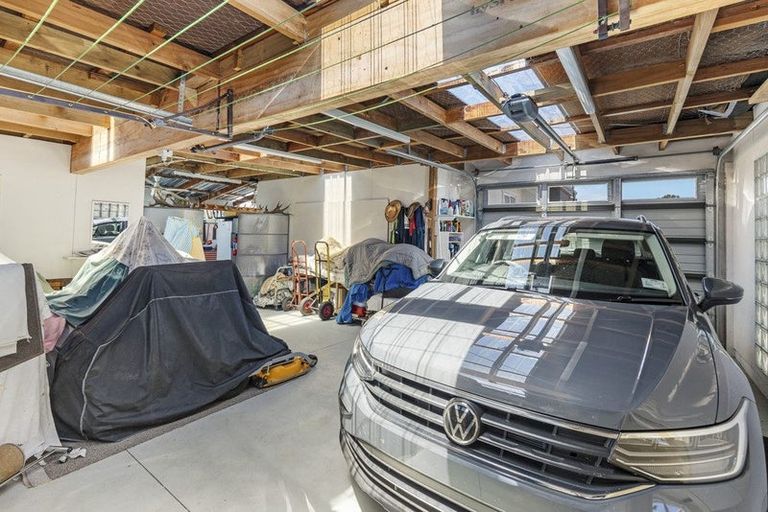 Photo of property in 50 Leslie Street, Waitara, 4320