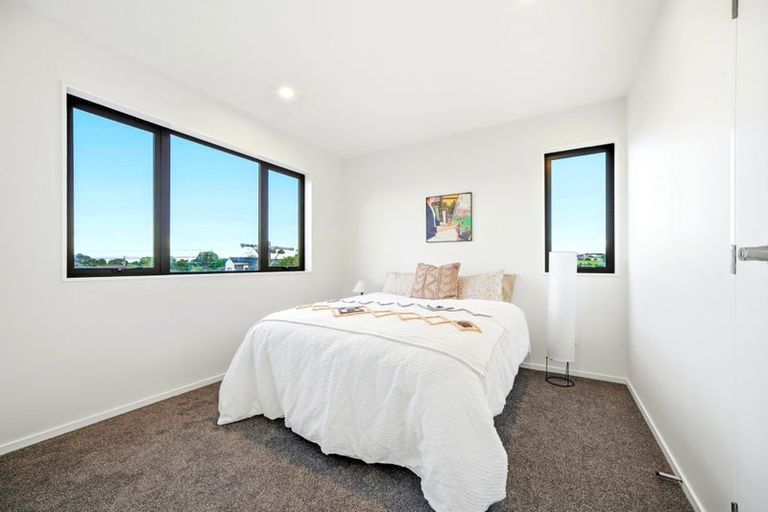 Photo of property in 3/14 Karamu Street, Strandon, New Plymouth, 4312