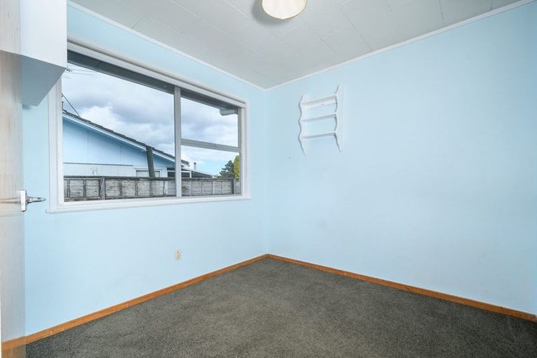 Photo of property in 26 Vina Place, Massey, Auckland, 0614