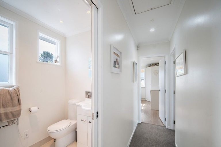 Photo of property in 1/1 Cooper Place, Papakura, 2110