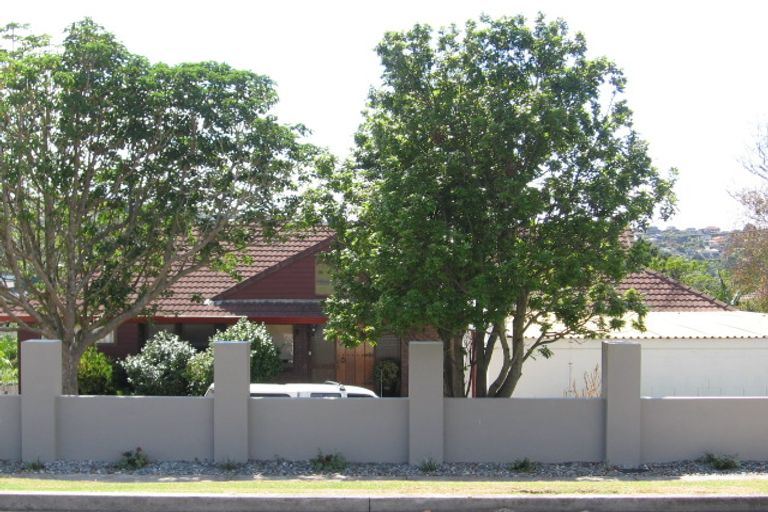 Photo of property in 22 Beechwood Road, Rothesay Bay, Auckland, 0630