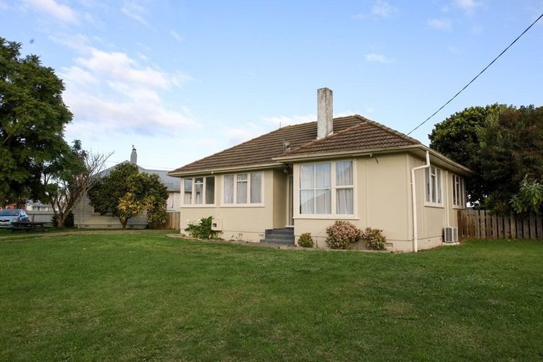 Photo of property in 11 Lister Crescent, Maraenui, Napier, 4110