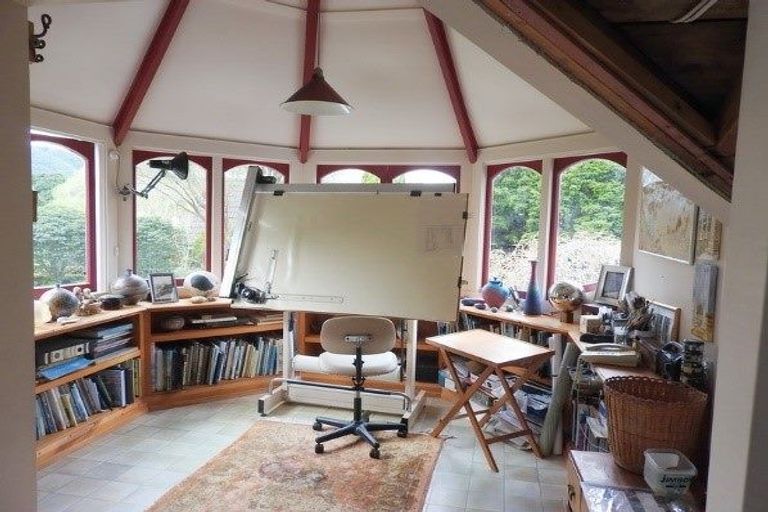 Photo of property in 60 Barton Road, Heretaunga, Upper Hutt, 5018