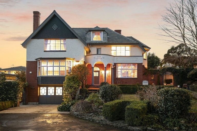 Photo of property in 14 Sheen Street, Roslyn, Dunedin, 9010