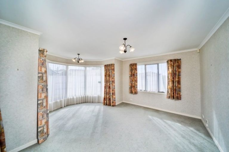 Photo of property in 45 Camberwell Road, Hawera, 4610