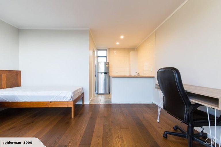 Photo of property in 51 Highland Park Drive, Highland Park, Auckland, 2010