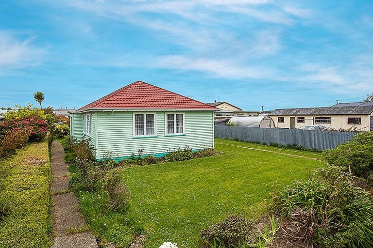 Photo of property in 61 Turner Street, Edendale, 9825