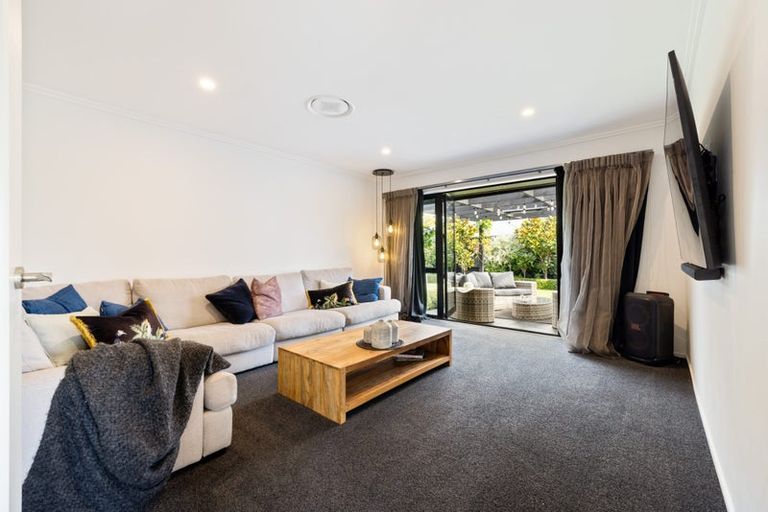 Photo of property in 1 Riverside Lane, Spencerville, Christchurch, 8083