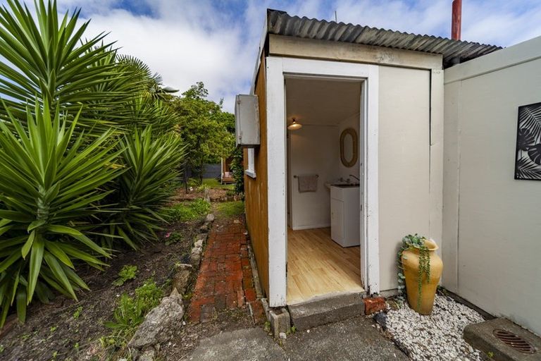 Photo of property in 8 Chaucer Road, Hospital Hill, Napier, 4110