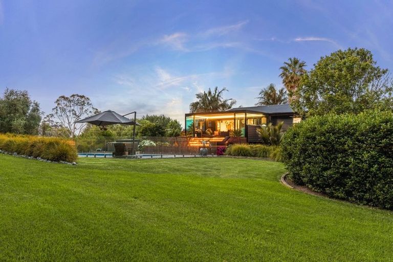 Photo of property in 1079 Kahikatea Flat Road, Waitoki, Kaukapakapa, 0871