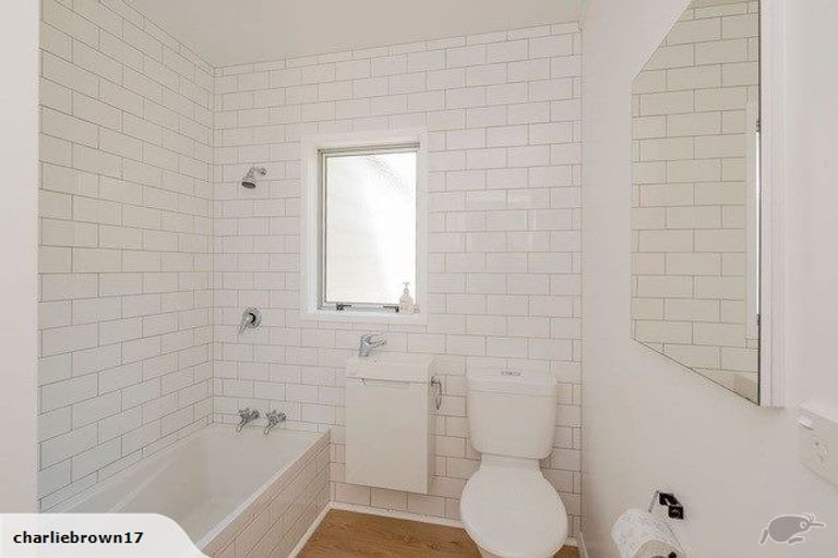 Photo of property in 10 Mahoe Street, Otaki Beach, Otaki, 5512