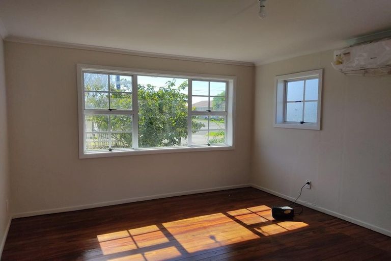 Photo of property in 31 Scotts Road, Manurewa East, Auckland, 2102