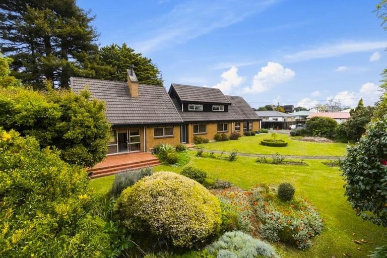 Photo of property in 88 Sturges Road, Henderson, Auckland, 0612