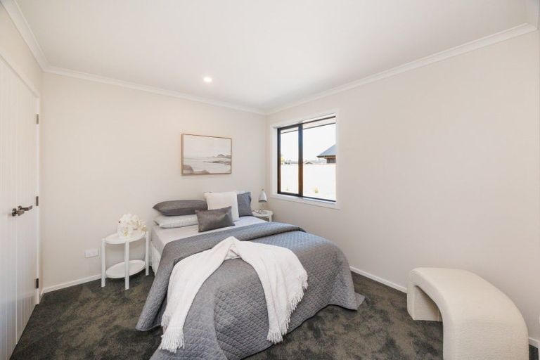 Photo of property in 87 Freedom Drive, Kelvin Grove, Palmerston North, 4470