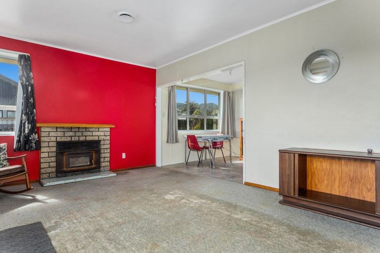 Photo of property in 12 Howell Road, Taneatua, 3123