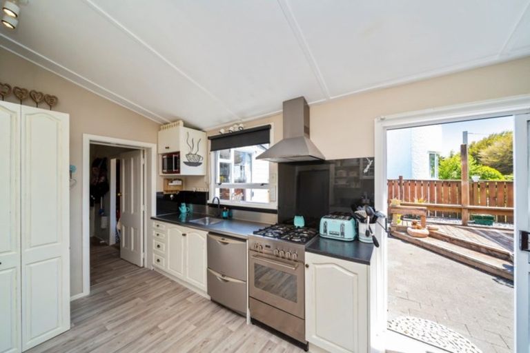 Photo of property in 453 Broadway, Stratford, 4332