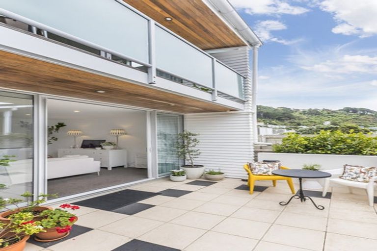 Photo of property in 32 Mantell Street, Seatoun, Wellington, 6022