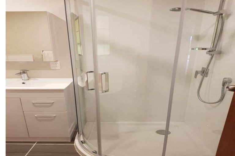 Photo of property in 86 Omapere Street, Whitby, Porirua, 5024