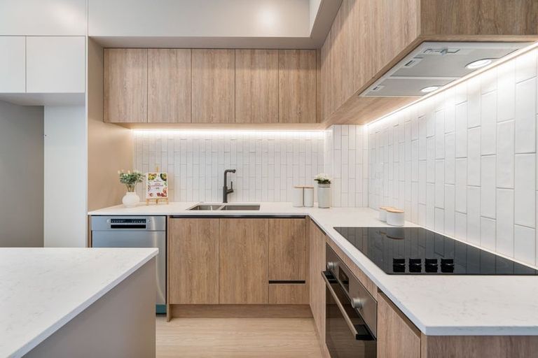 Photo of property in 6c Law Street, Torbay, Auckland, 0630