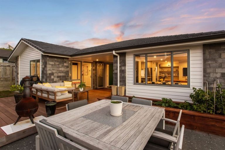 Photo of property in 89 John Burke Drive, Aotea, Porirua, 5024