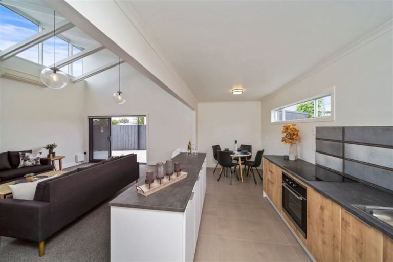 Photo of property in 65 Dixon Avenue, Hawera, 4610