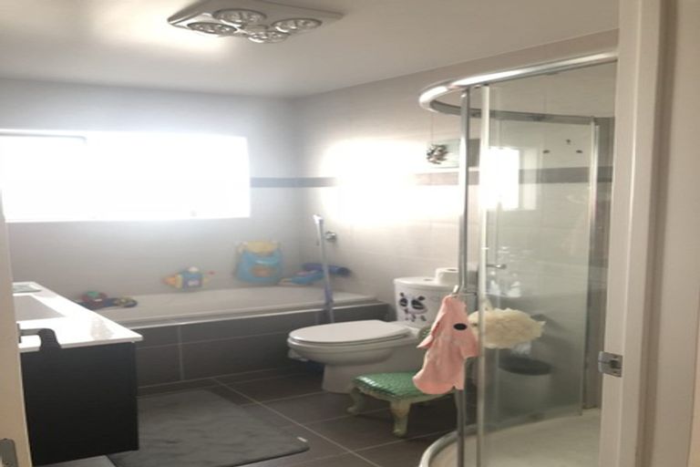 Photo of property in 4 Springvale Drive, Fairview Heights, Auckland, 0632